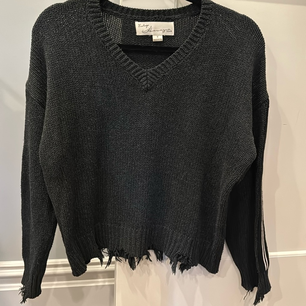 Vintage Havana dark gray women’s sweater. Great condition!